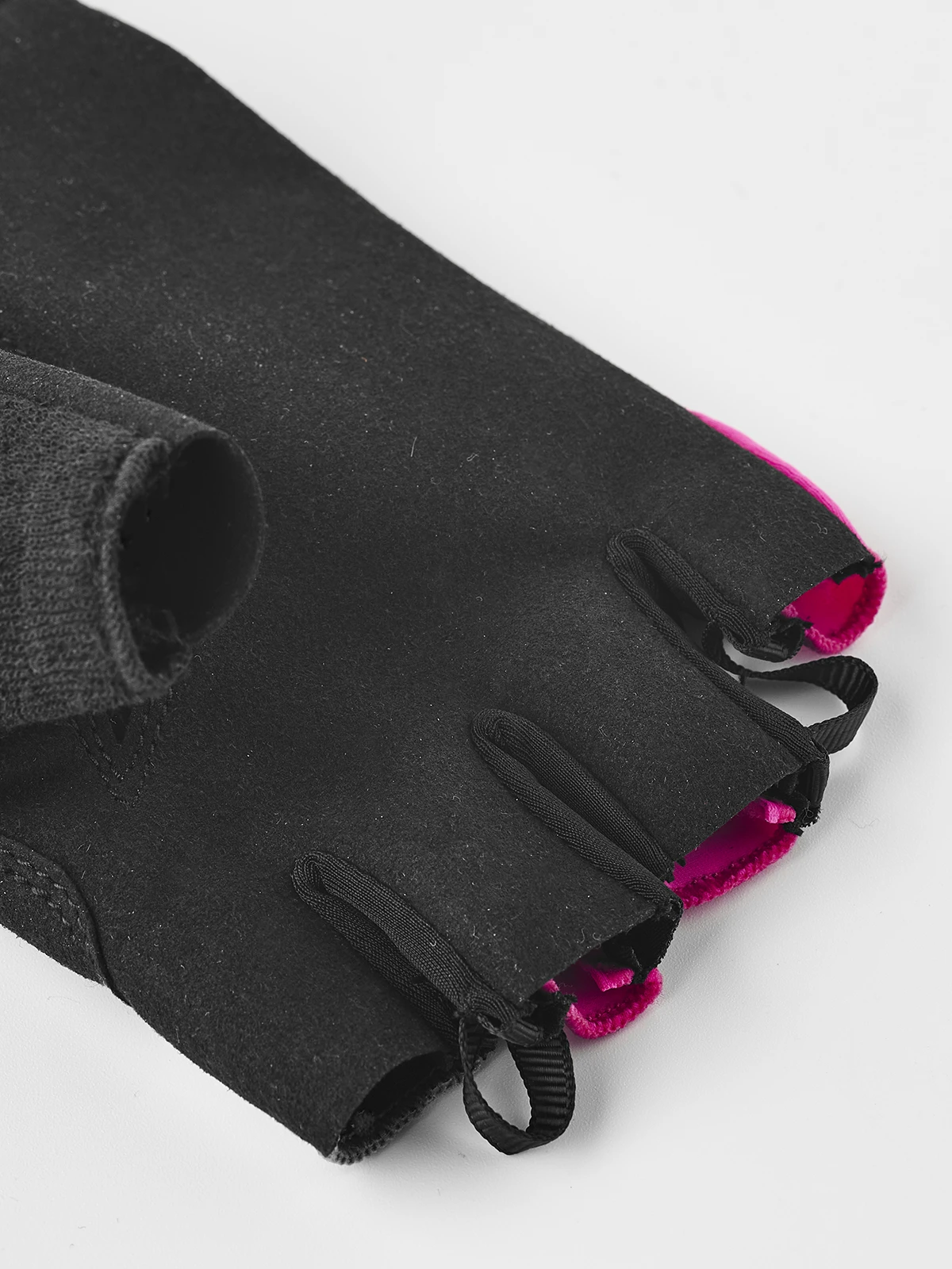 Hestra Apex Reflective Short 5-finger - Cerice 2 Hestra Apex Reflective Short 5-finger - Cerice - Image 2