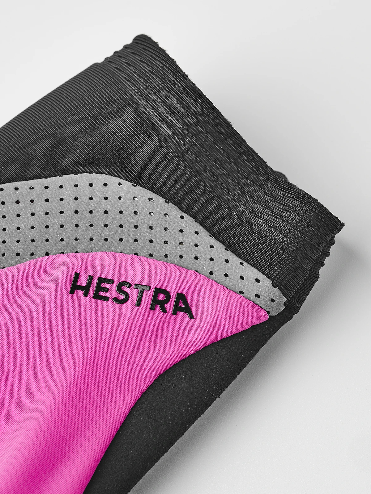 Hestra Apex Reflective Short 5-finger - Cerice 3 Hestra Apex Reflective Short 5-finger - Cerice - Image 3