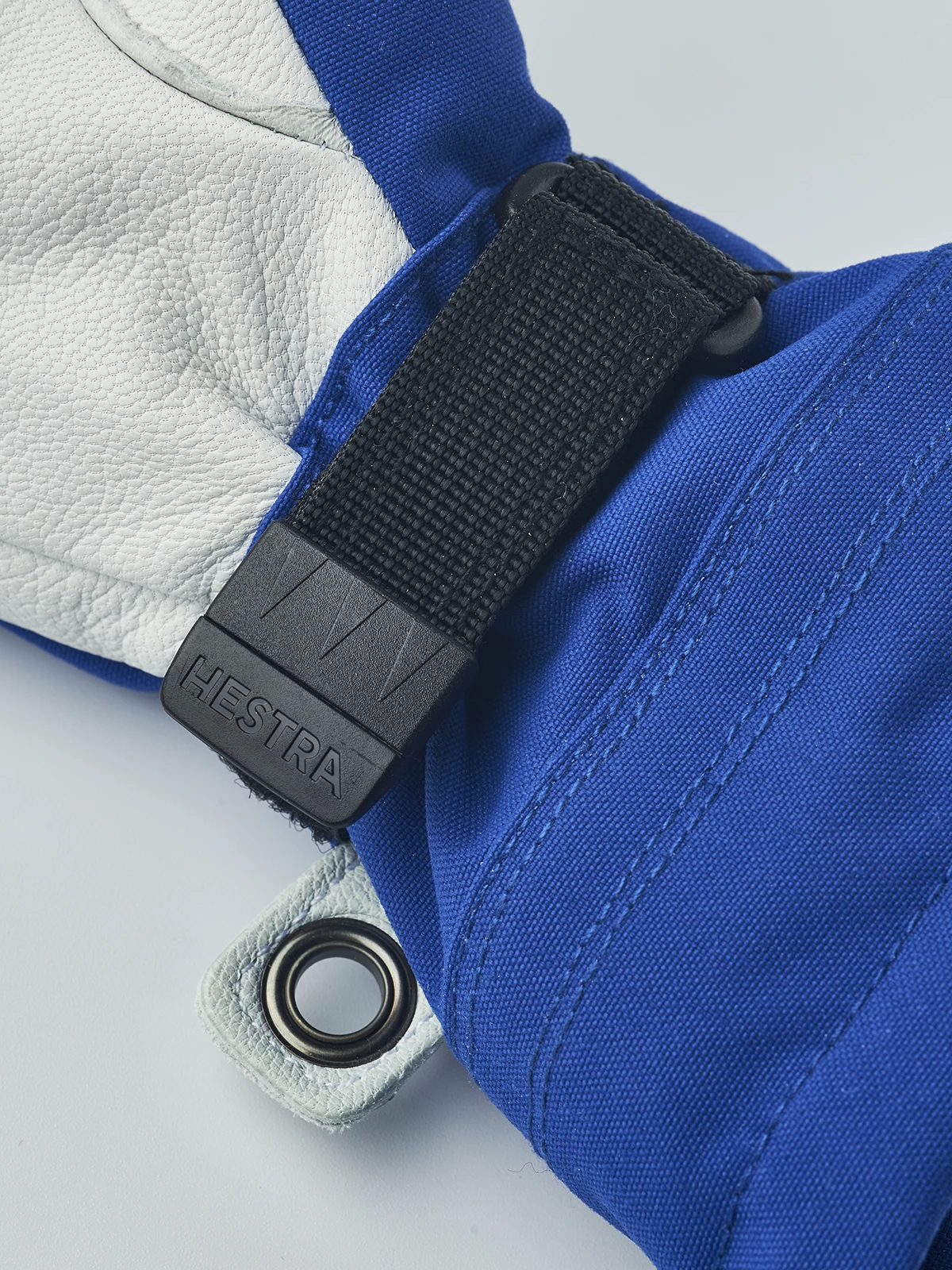 Hestra Army Leather Heli Ski Jr. 3-finger 4 Hestra Army Leather Heli Ski Jr. 3-finger - Image 4