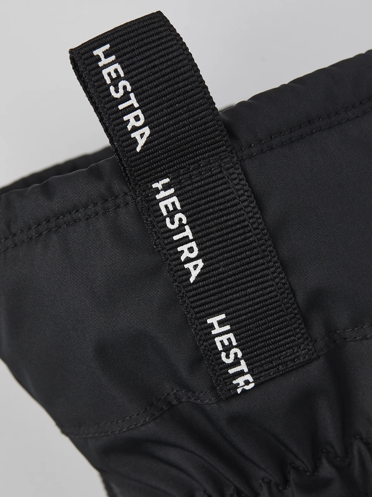 Hestra Gore-Tex Gauntlet Jr. Mitt - Black 4 Hestra Gore-Tex Gauntlet Jr. Mitt - Black - Image 4