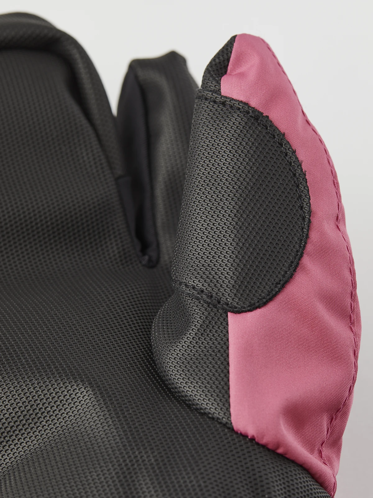 Hestra Gauntlet CZone Jr. 3-finger - Fuchsia & Ivory 5 Hestra Gauntlet CZone Jr. 3-finger - Fuchsia & Ivory - Image 5