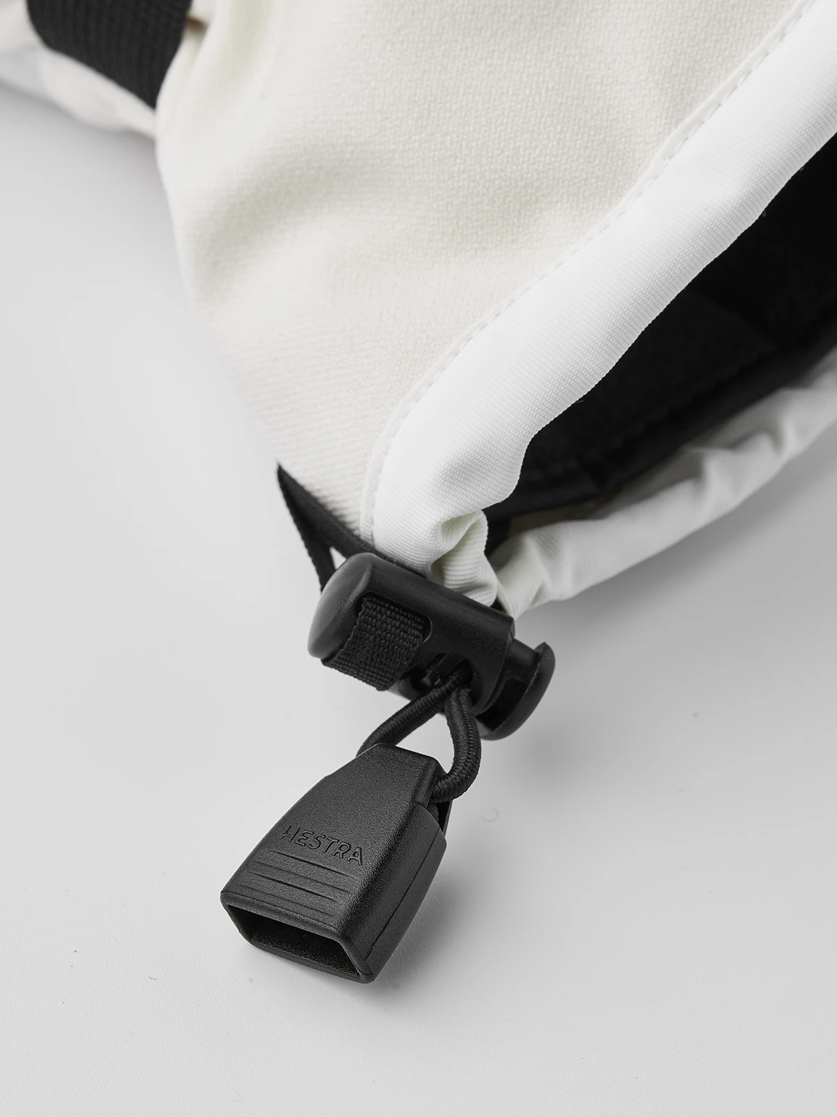 Hestra Powder Gauntlet Mitt 4 Hestra Powder Gauntlet Mitt - Image 4